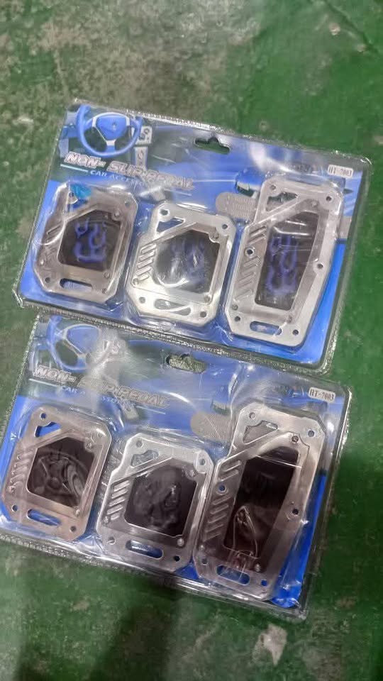 🚗⚙️ ¡Dale estilo y seguridad a tu carro mecánico con nuestros pedales antideslizantes! 🔥