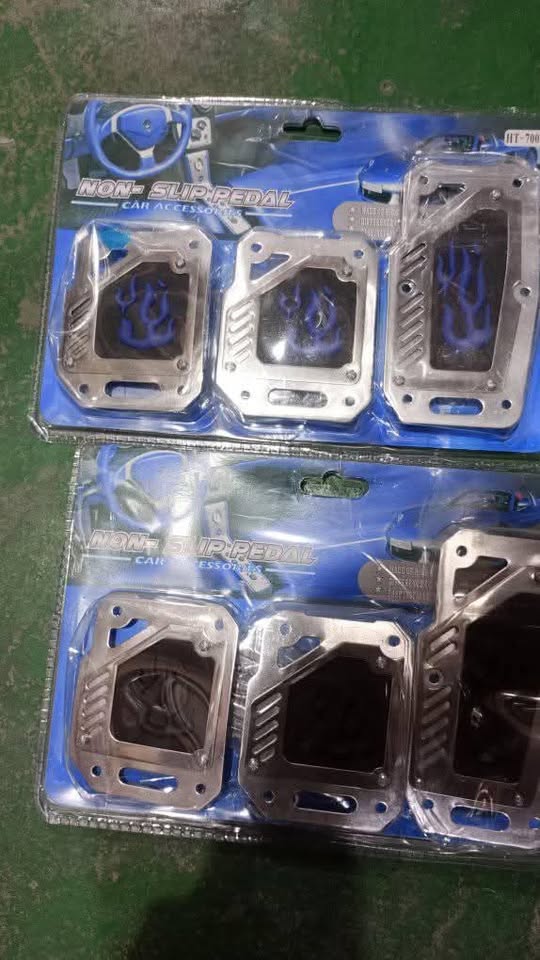 🚗⚙️ ¡Dale estilo y seguridad a tu carro mecánico con nuestros pedales antideslizantes! 🔥
