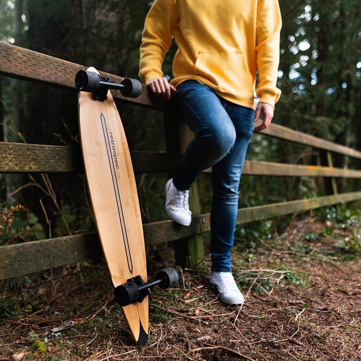 Patineta Cruiser Retrospec Zed Pintail Longboard | Cruiser de madera de bambú y arce canadiense con ejes Kingpin invertidos para desplazamientos diarios, cruceros, cortes y descensos (color: azul marino, tamaño: talla única)