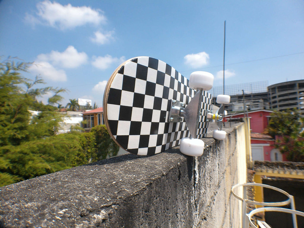 🛹🔥 Patineta de Cuadritos Estilo Ajedrez 🔥🛹