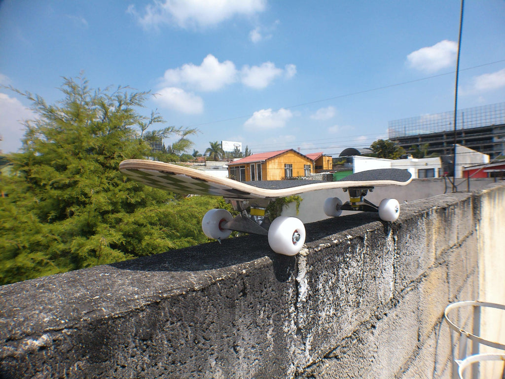 🛹🔥 Patineta de Cuadritos Estilo Ajedrez 🔥🛹