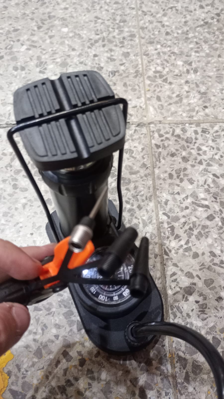 🚗🔥 Inflador Manual de Pie para Llantas de Carro, Moto, Pelotas y Más 🔥🏍️⚽