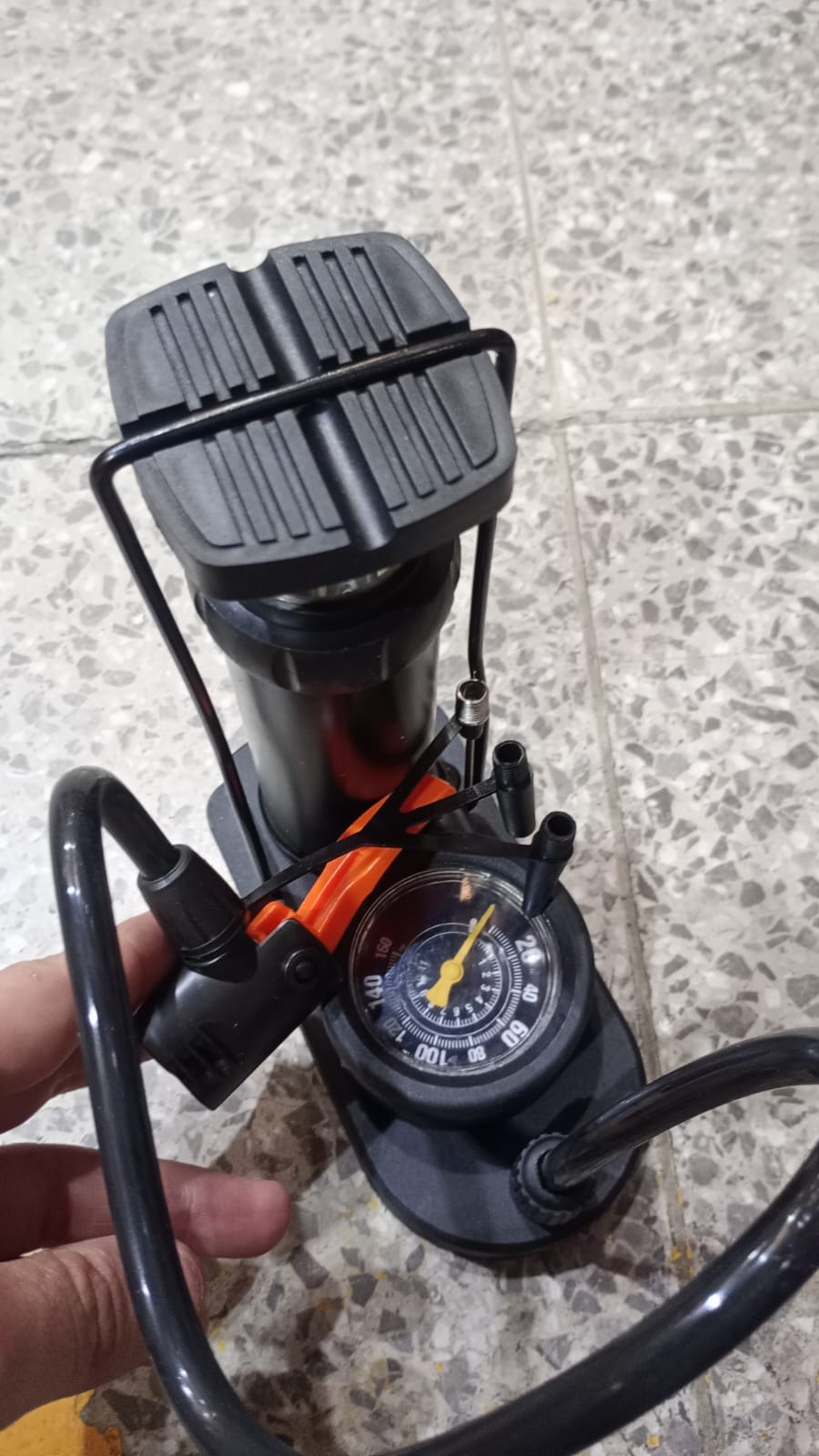 🚗🔥 Inflador Manual de Pie para Llantas de Carro, Moto, Pelotas y Más 🔥🏍️⚽
