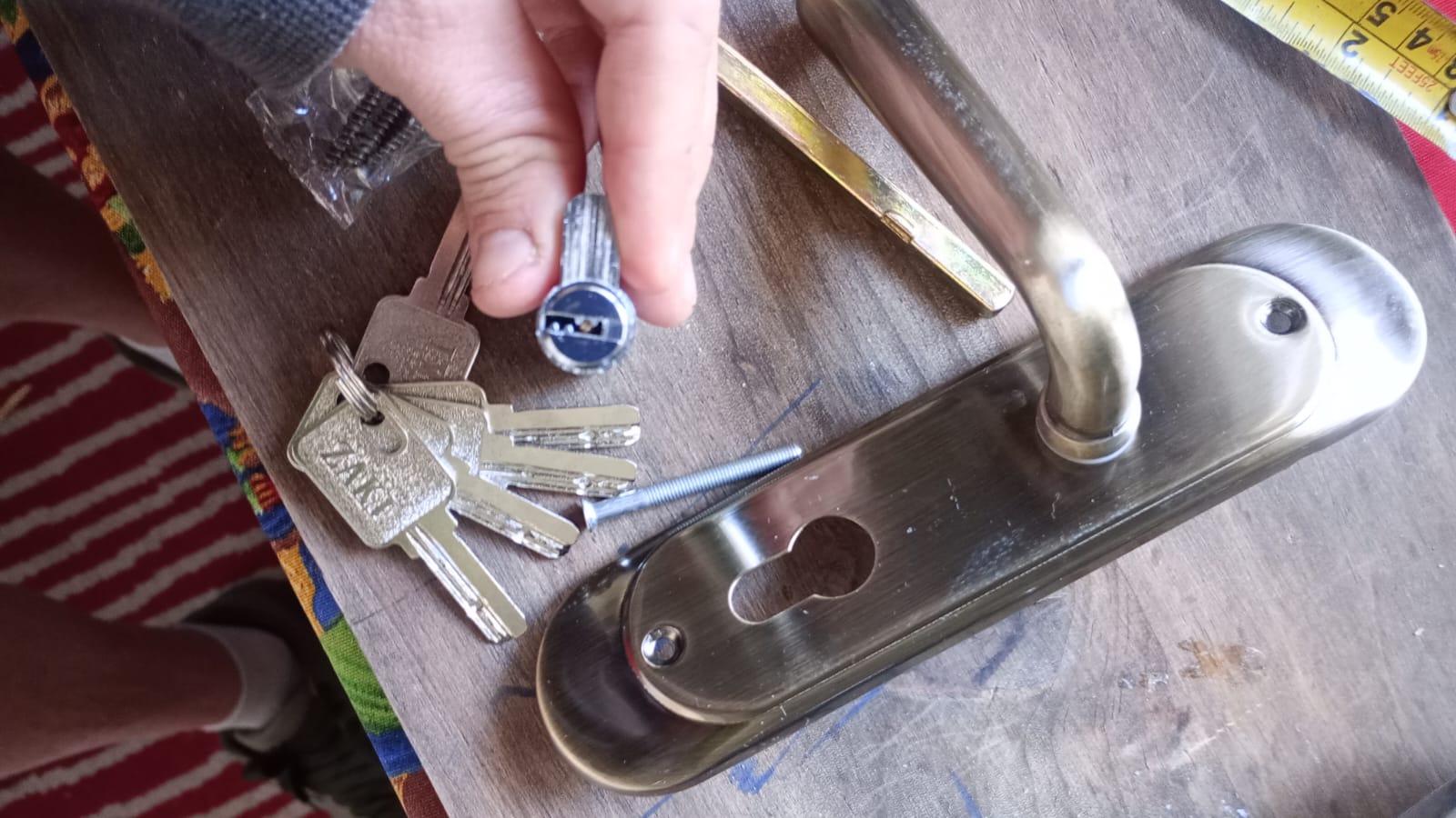 🚪🔒 Chapas metálicas reforzadas para puertas – Seguridad y estilo 🔒🚪