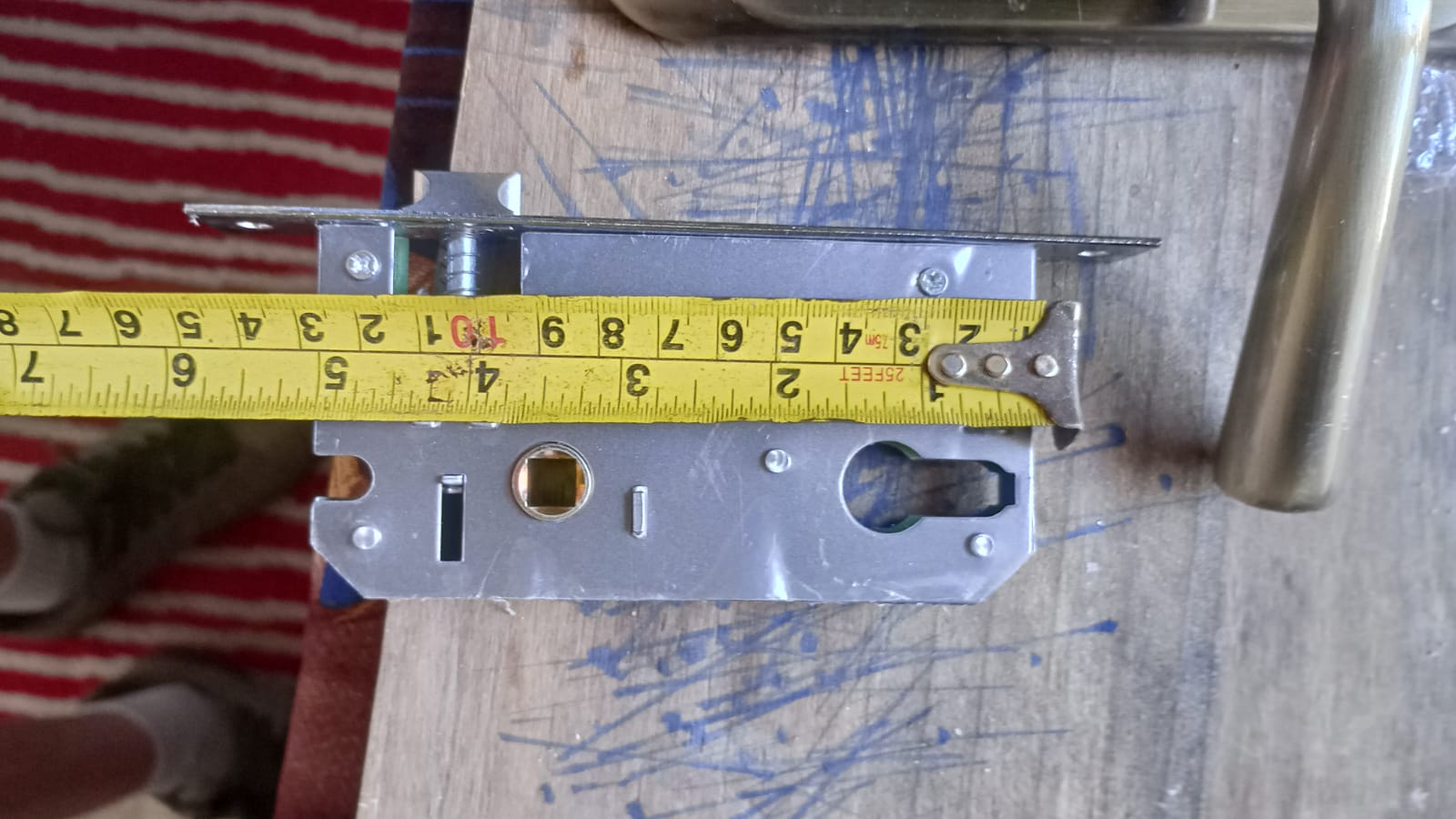🚪🔒 Chapas metálicas reforzadas para puertas – Seguridad y estilo 🔒🚪